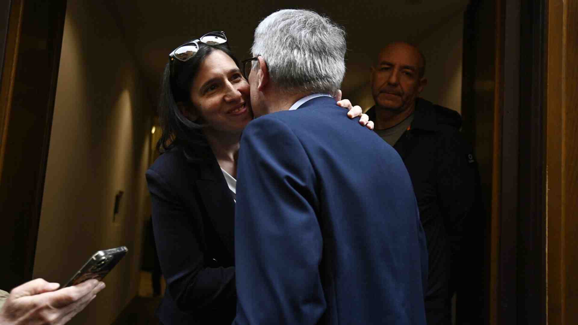 “Operazione concretezza”. Schlein incontra agricoltori e Pmi