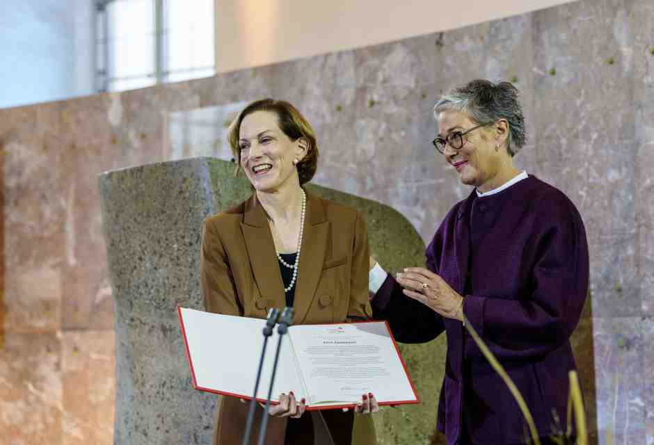 Autocrazie e il pensiero di Anne Applebaum, vincitrice del Premio Strega Internazionale