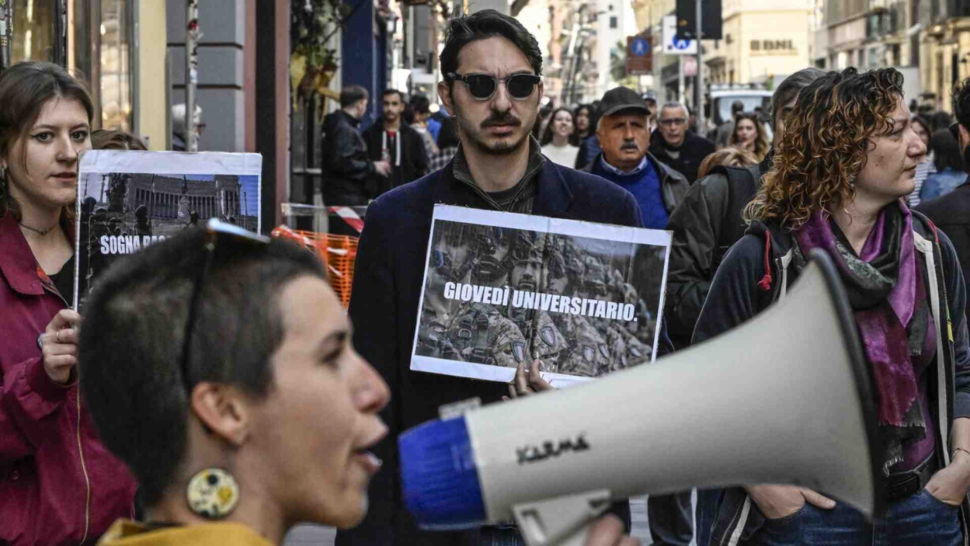 L’appello dei prof: “La rigidità dei sindacati fa male ai ricercatori”