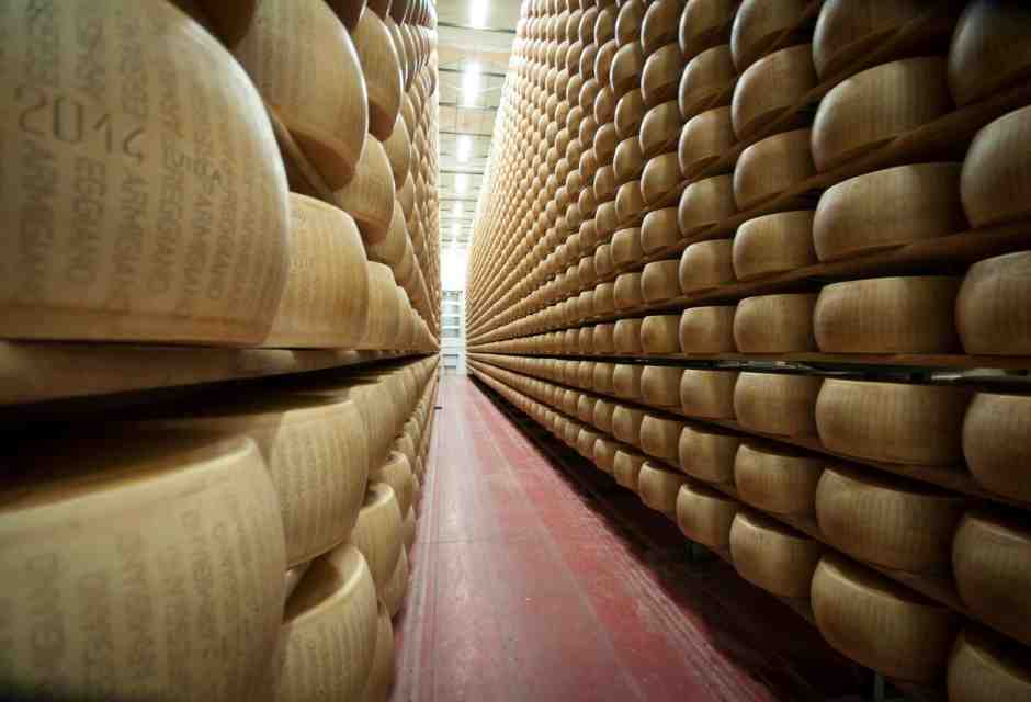 Perché Meloni non offre a Trump l'eliminazione del "dazio Parmigiano"?