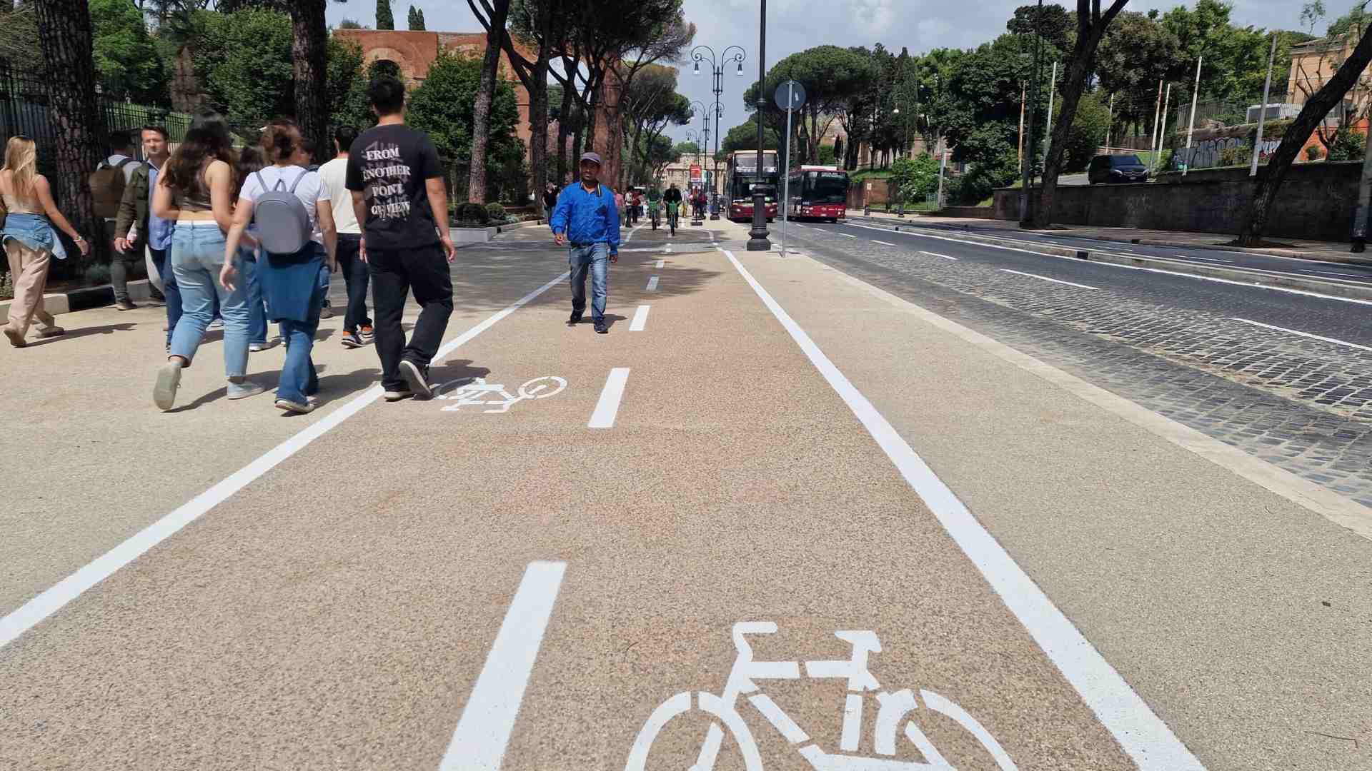 Una ciclabile al giorno. Le ex Cenerentole della mobilità si prendono la scena romana