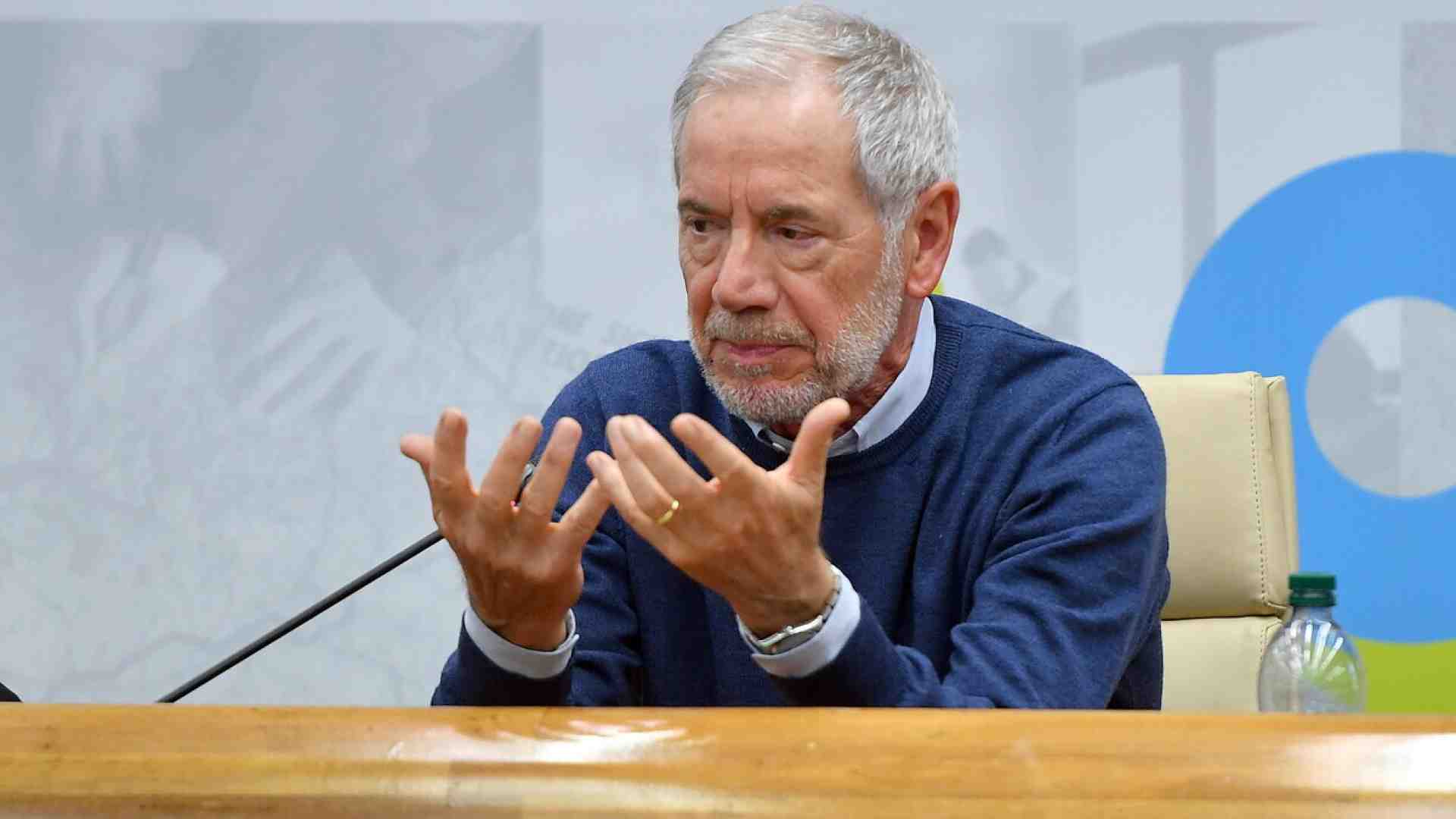 La guerra dell’assessore al Welfare Bertolaso contro l’agenzia della sua regione