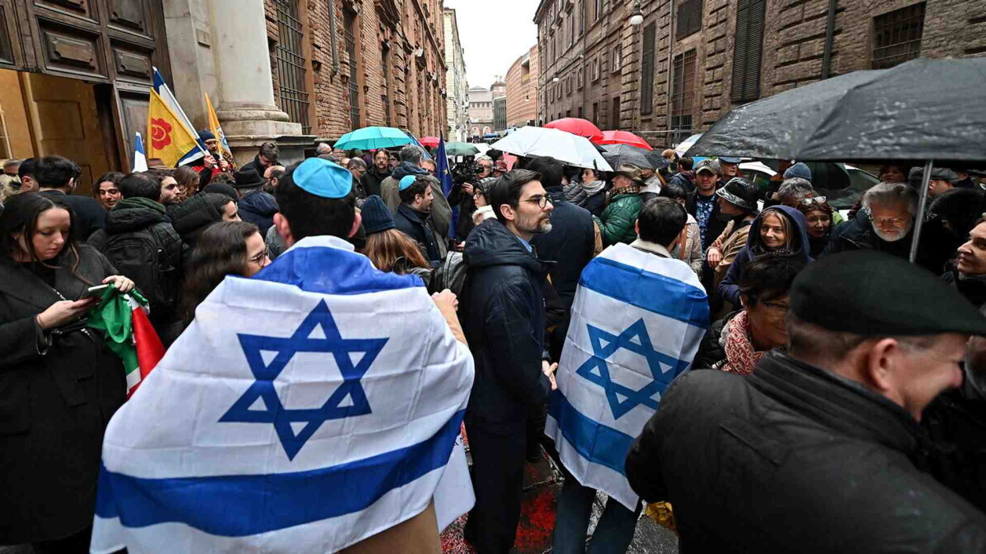 Nella Francia degli assalti antisemiti non si può premiare neanche un Giusto fra le nazioni