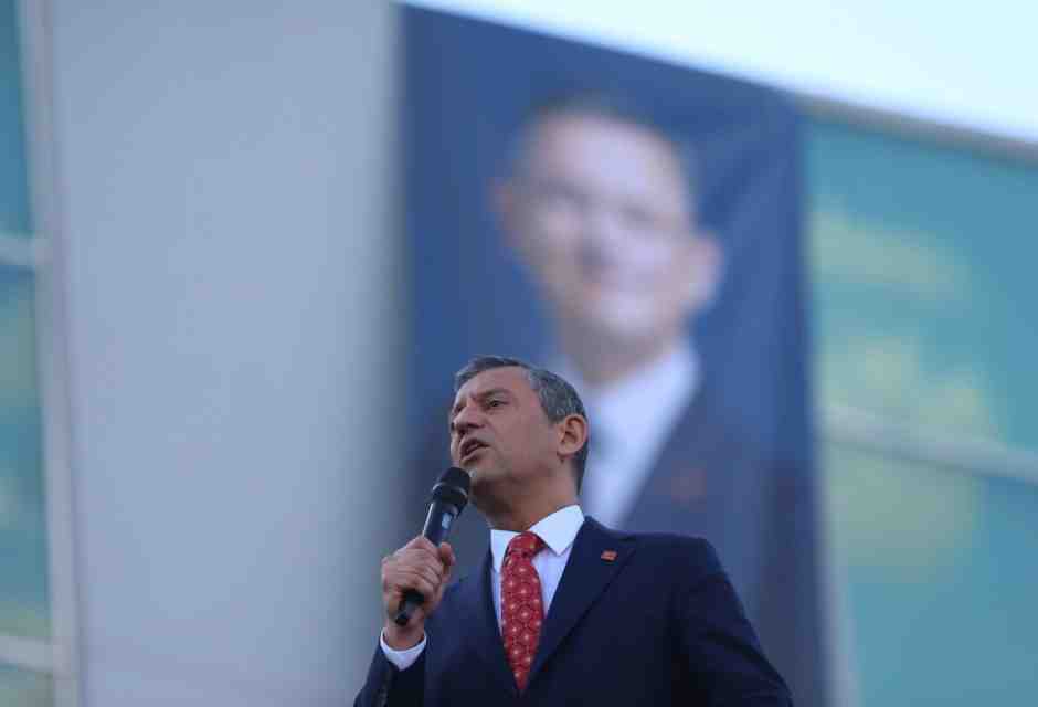 Il piano di Ozgur Ozel, il nuovo volto dell’opposizione turca in piazza