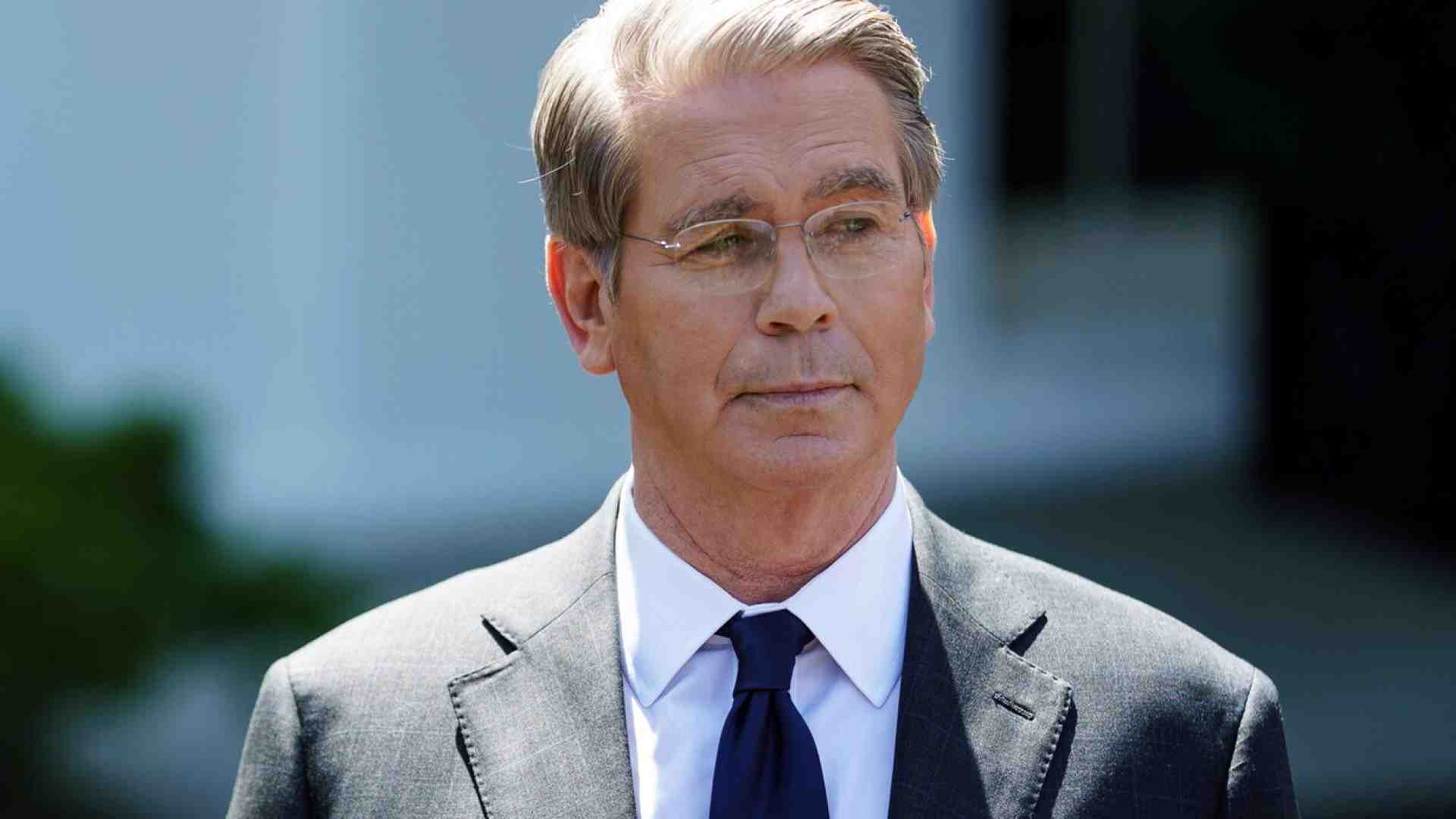 Le minacce di Trump a Powell sono un test per il segretario al Tesoro Bessent. Ritratti incrociati