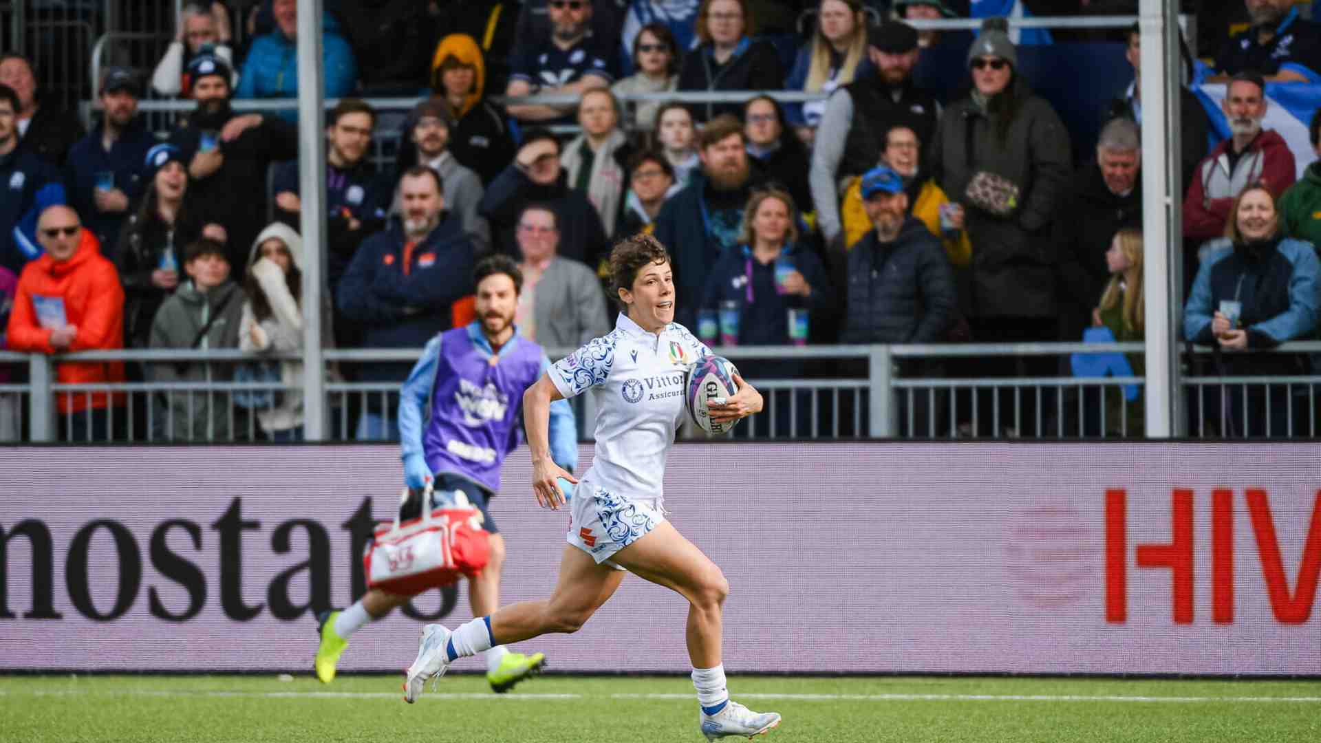 "Il rispetto per l'arbitro nel rugby è una forma di educazione che ci distingue". Intervista ad Aura Muzzo