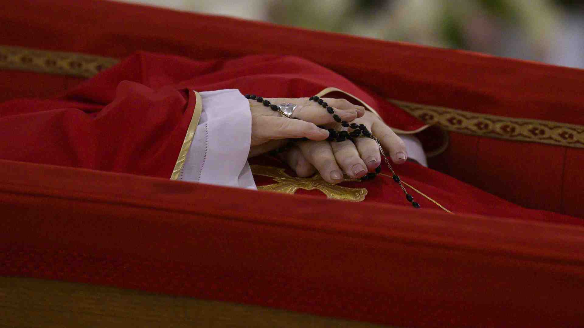 I funerali del Papa sabato 26 aprile alle 10