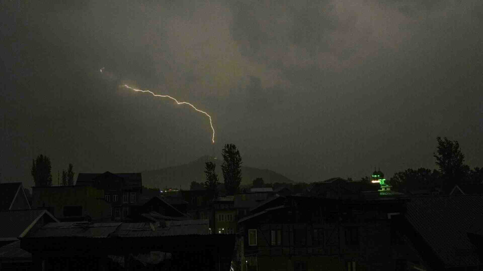 Un’altra crisi che incombe: l'India accusa il Pakistan di terrorismo nel Kashmir