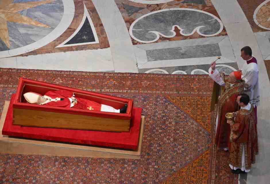 Il mondo in processione per Francesco