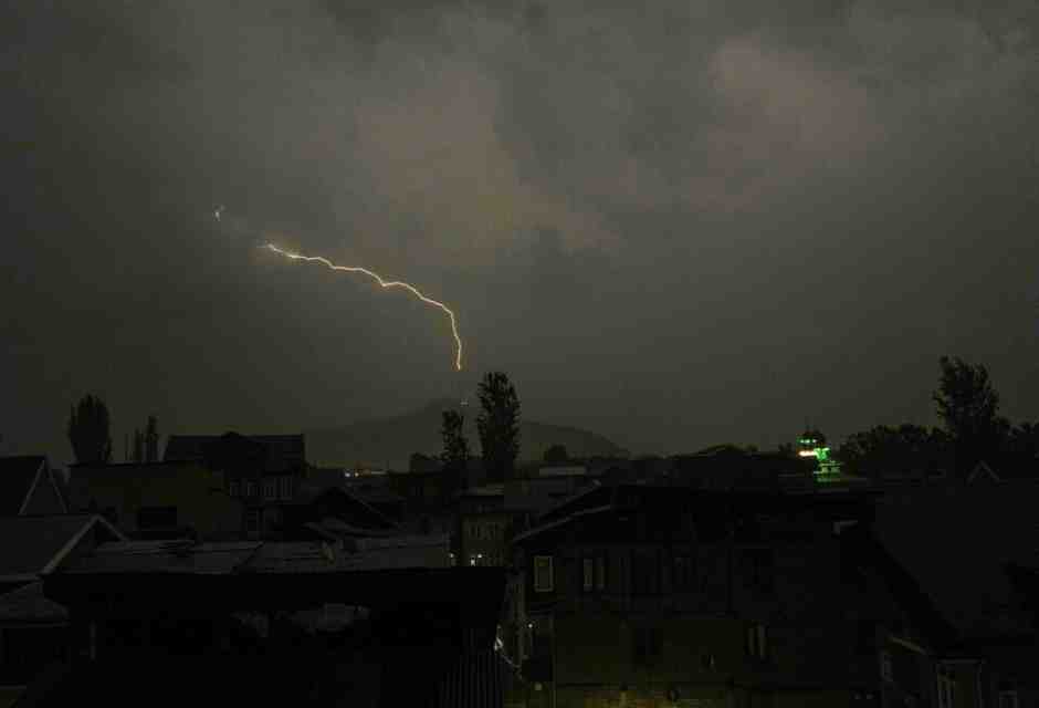 Un’altra crisi che incombe: l'India accusa il Pakistan di terrorismo nel Kashmir