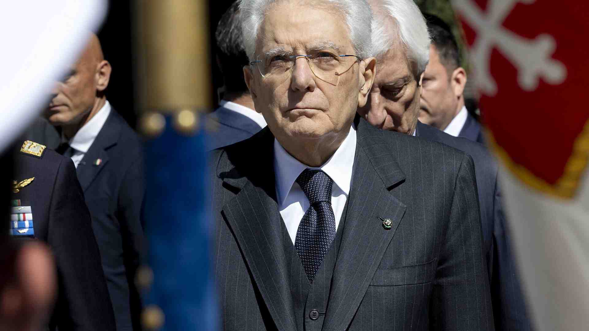 Mattarella: "È sempre tempo di resistenza". E cita il Papa e Ventotene