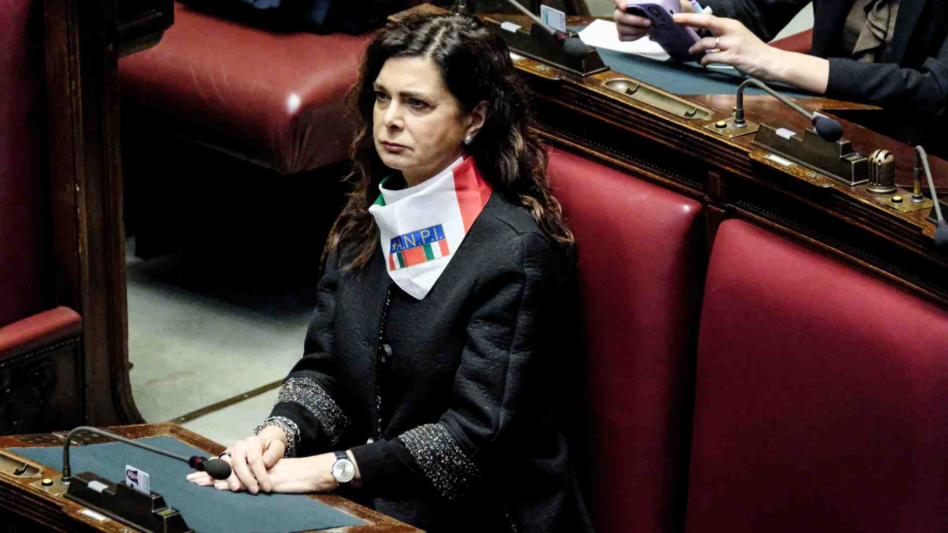 Boldrini partigiana: "Meloni usa la morte di Francesco, ha ridicolizzato il 25 aprile. Zuppi Papa ci piace"