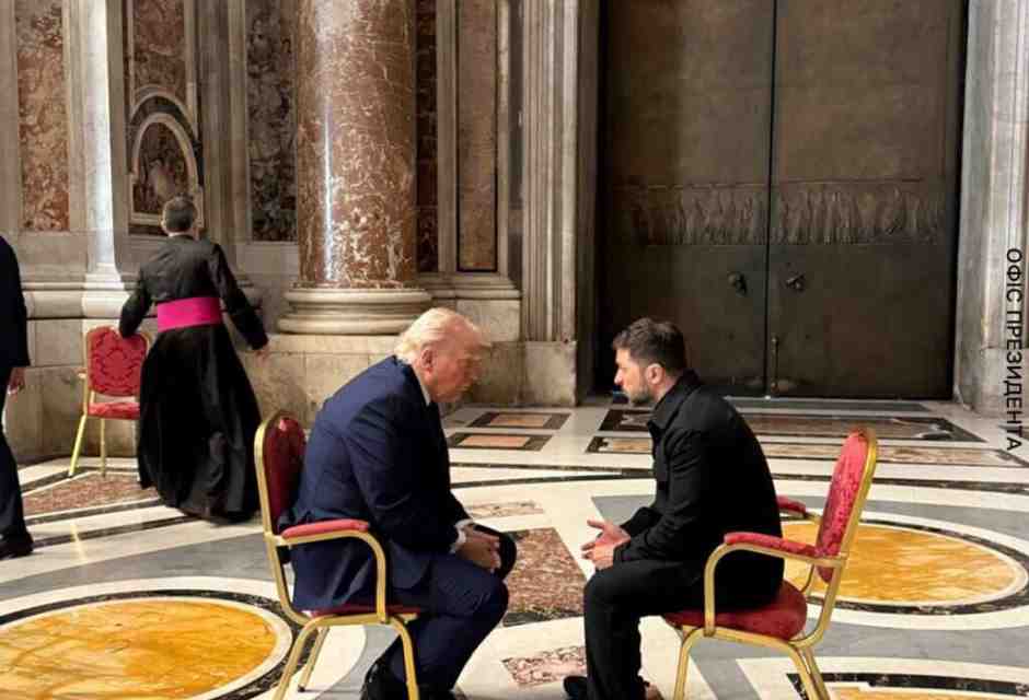 L'inedito incontro tra Trump e Zelensky all'interno della basilica di San Pietro