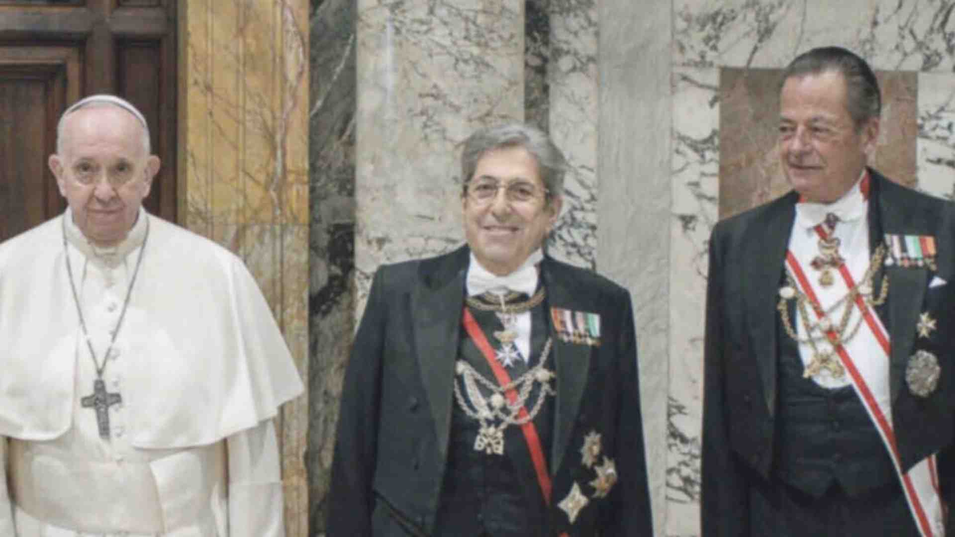 Aridatece il Papa Re