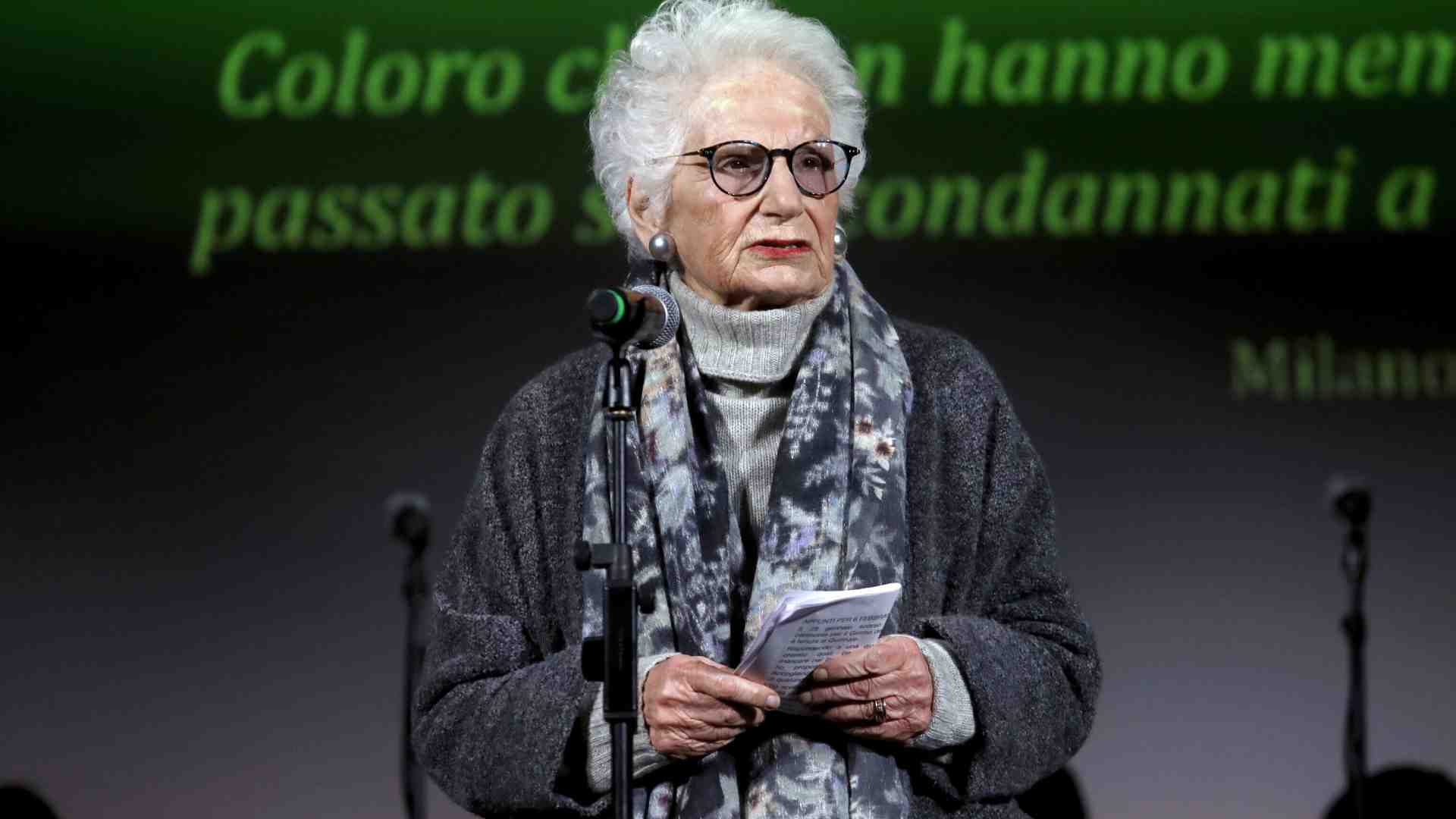 Il mondo al contrario di chi chiama "nazista" Liliana Segre