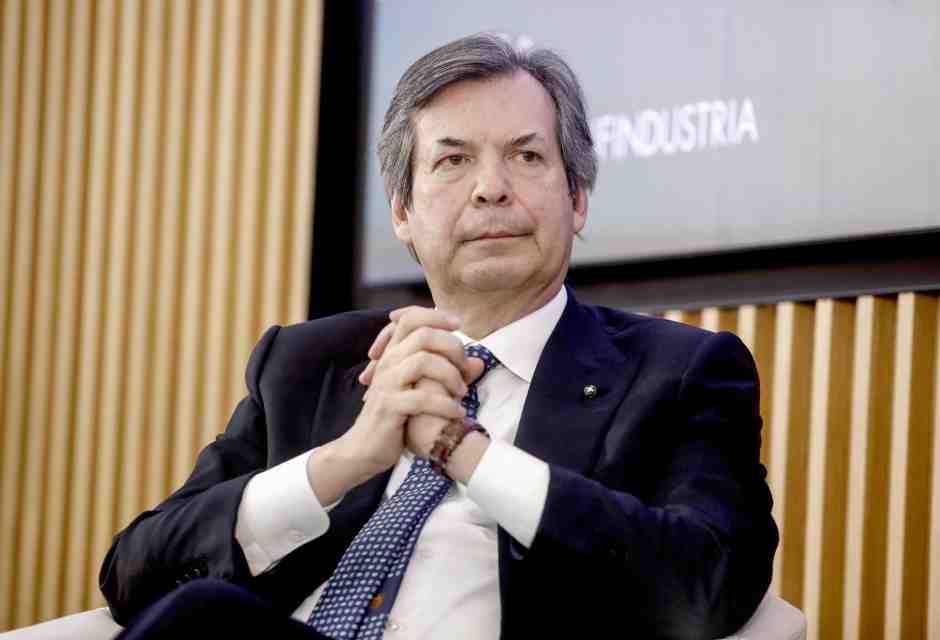 Messina confermato alla guida di Intesa Sanpaolo, più articolato il voto sul consiglio