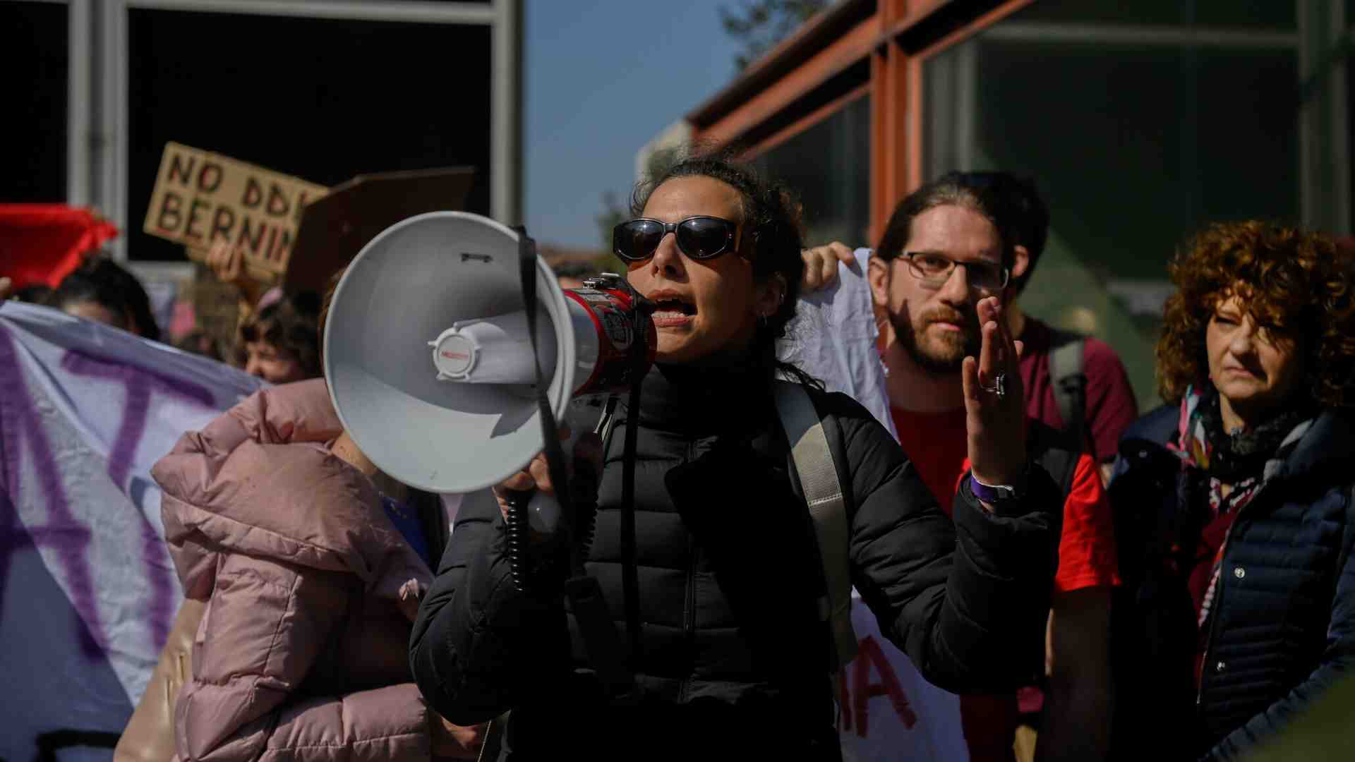 Così il solo contratto nazionale ostacola la ricerca sul cancro. Il caso Airc