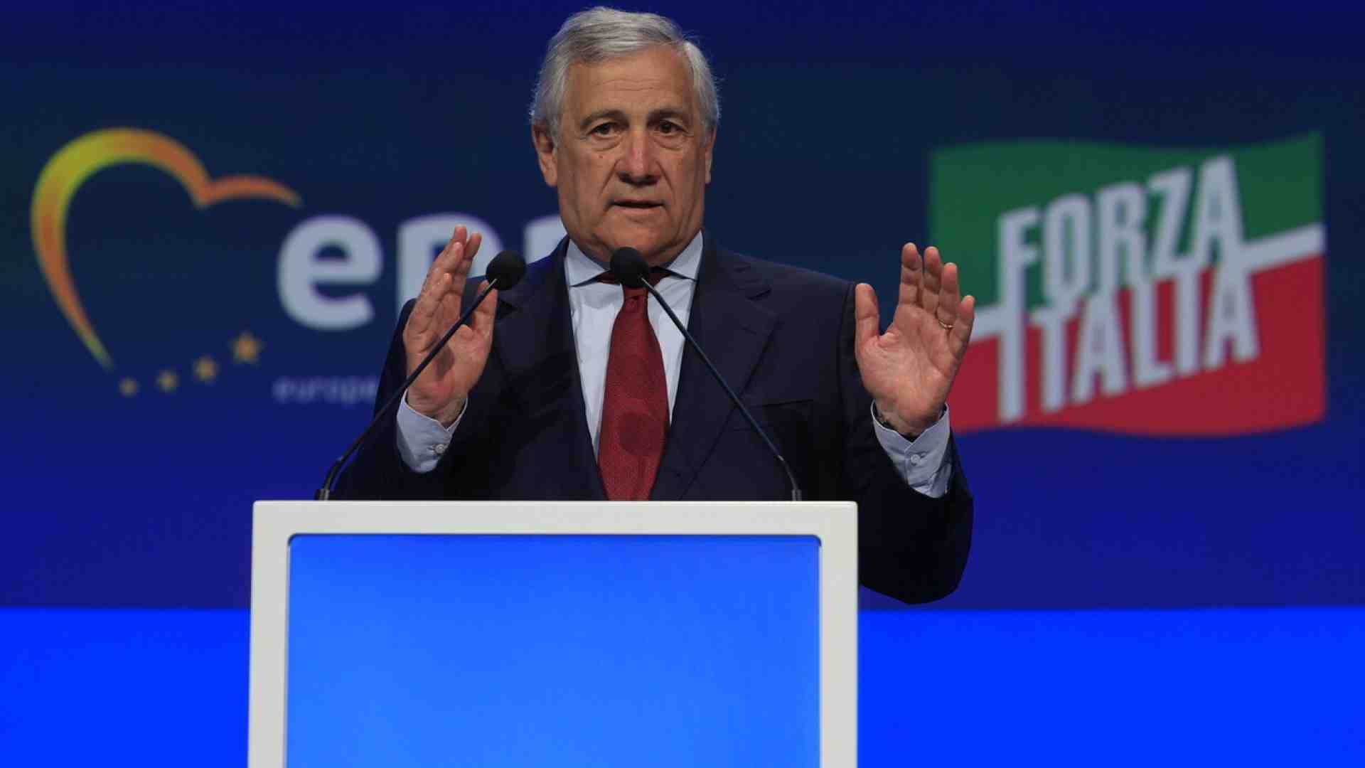 Slava Ukraini (e anche Tajani)