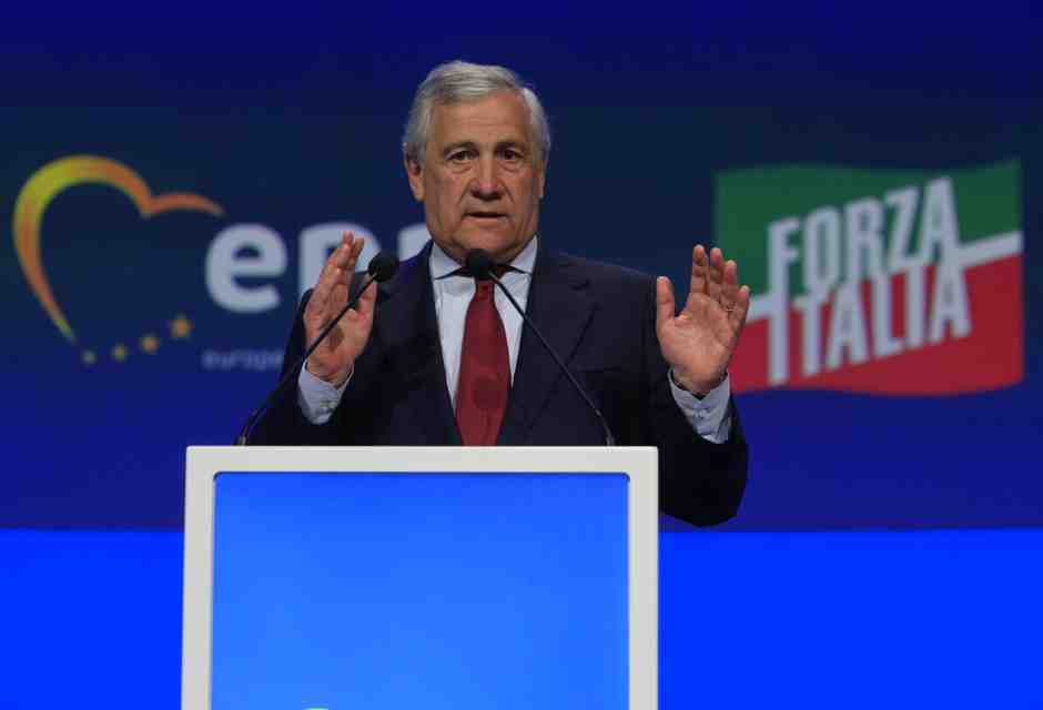 Slava Ukraini (e anche Tajani)