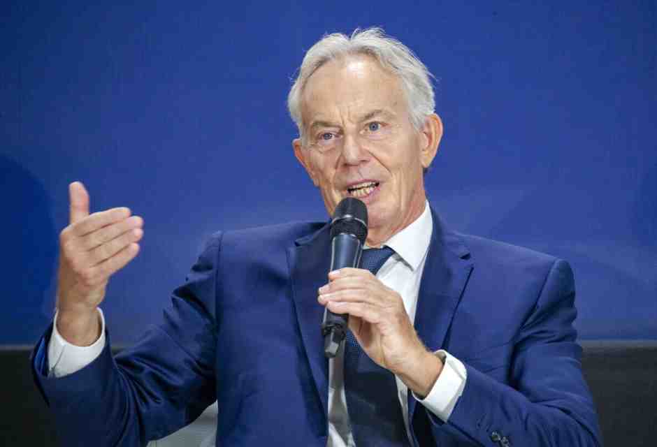Le politiche ambientali si sono trasformate in paradosso, dice Tony Blair