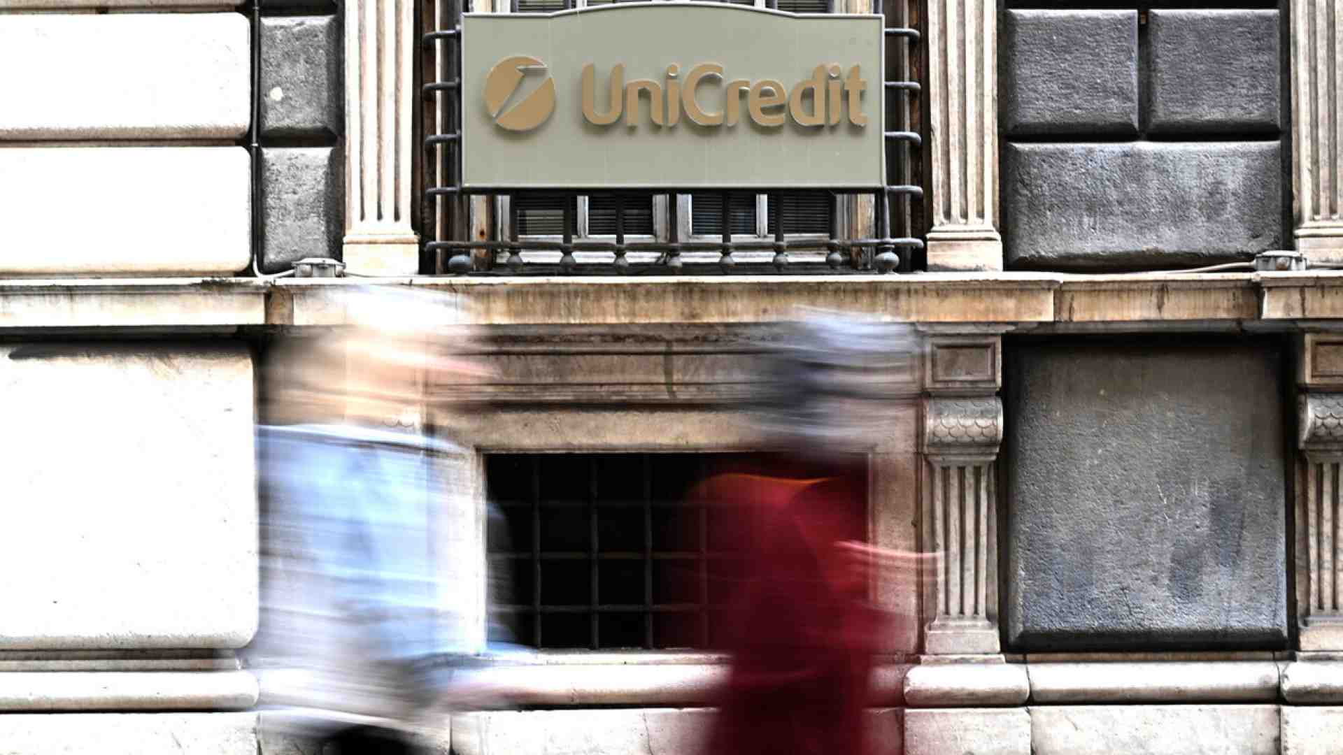 Il governo non dà segnali a Unicredit. Lega rigida sui paletti all’Ops