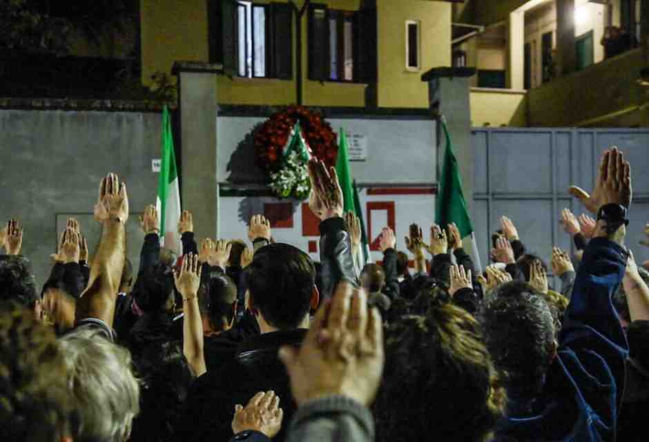 Non credo alla memoria condivisa, ma alla pietà per i morti sì