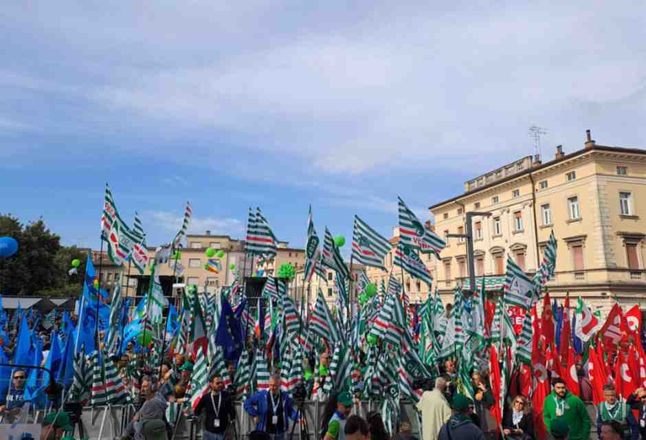 Come e perché i sindacati conservatori sono diventati un ostacolo per i lavoratori