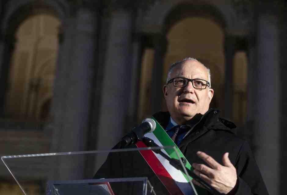 Cosa c'è dietro la primavera social di Gualtieri