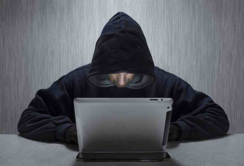 Hacker a caccia di truffe in “Scam Interceptors”