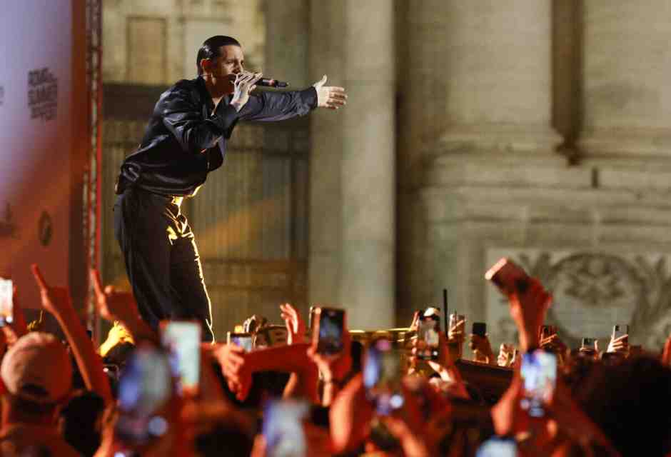 Romanità, gioventù sfiorita e nostalgia. La svolta di Achille Lauro e Carl Brave