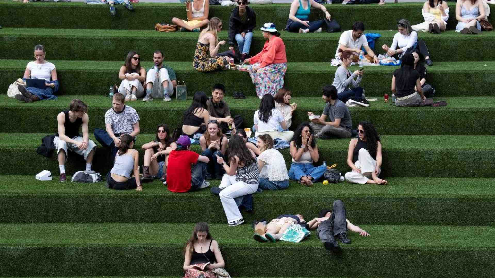 La speranza ci chiede sovrumanità: c'è bisogno di amare a strascico