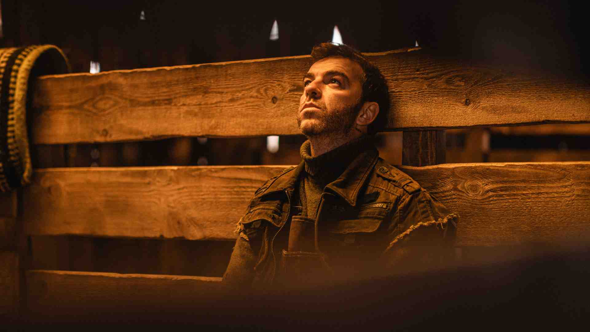 Salmo diventa Rambo: “Nel mio ranch immagino la guerra tra uomo e intelligenza artificiale”