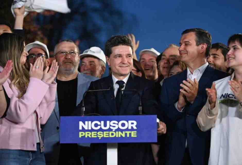 La missione di Nicusor Dan in Romania