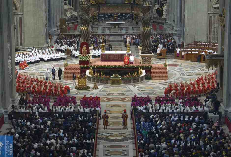 “Un Papa per questo mondo che tende a dimenticare Dio", dice il decano Re ai cardinali pronti per il Conclave