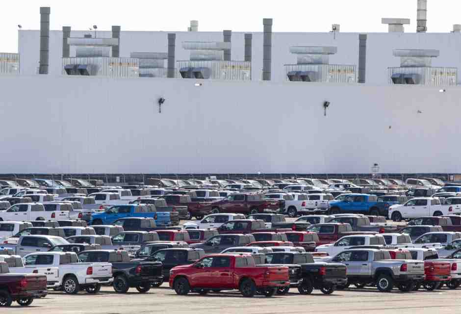 Elkann e De Meo indicano gli “autodazi” sull’auto dell’Europa