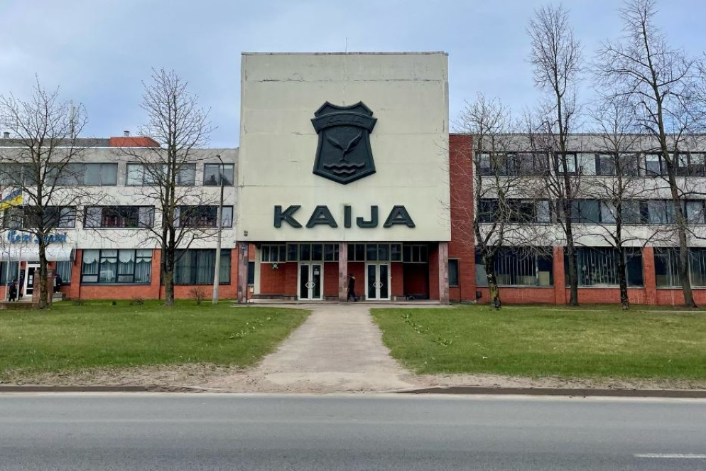 Kajla, azienda di inscatolamento del pesce locale