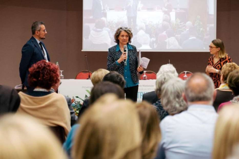 La presidente nazionale del Movimento per la Vita Marina Casini (al centro) durante il convegno - .