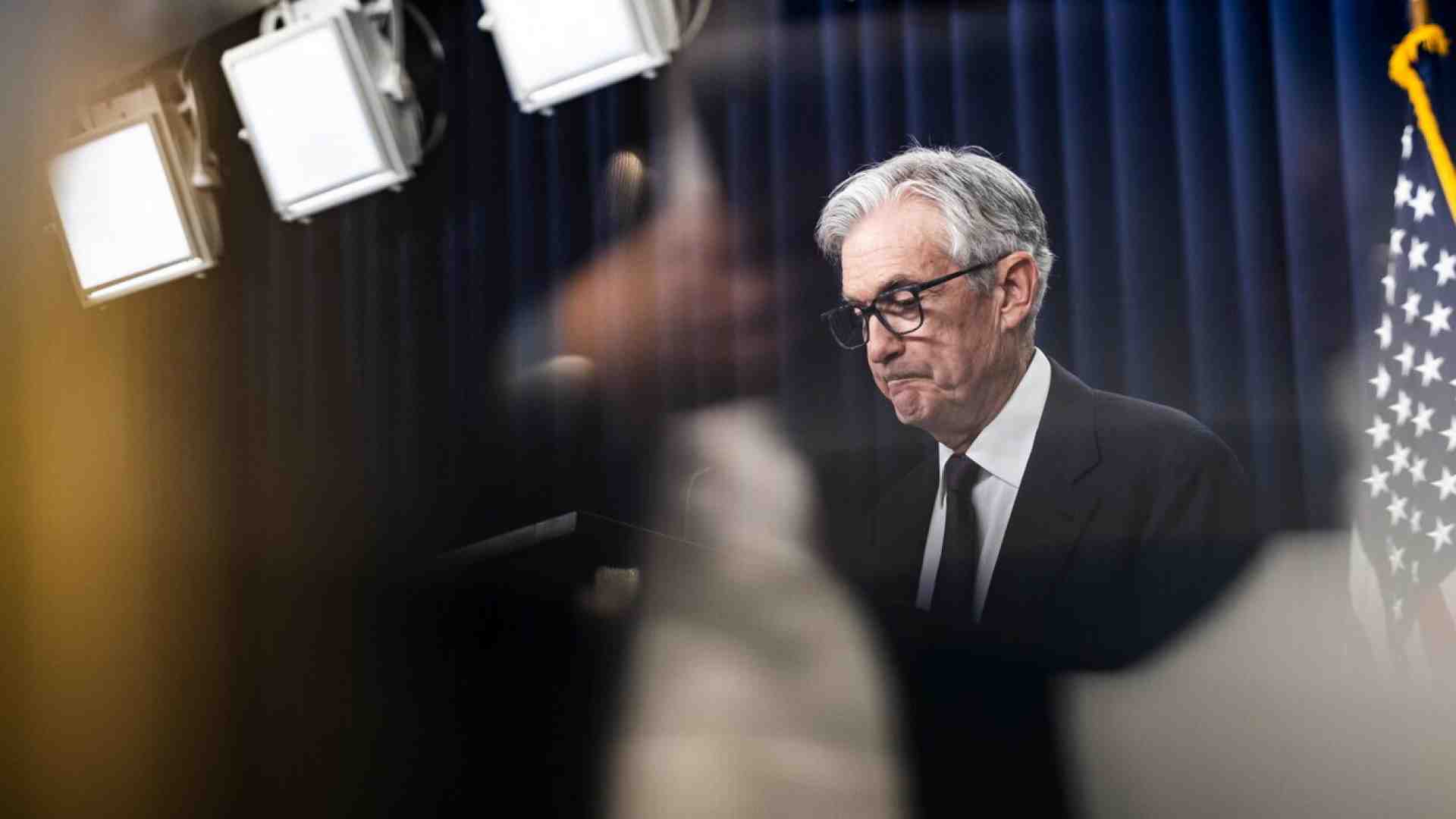 Le Fed lascia i tassi invariati: “Rischio di maggiore disoccupazione e inflazione”