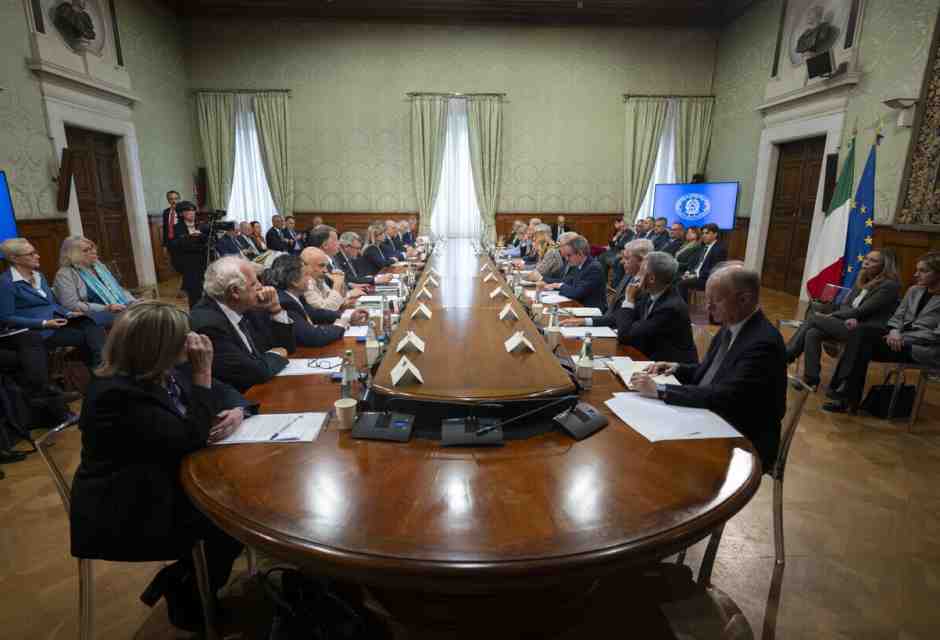 Sicurezza sul lavoro, Meloni vede i sindacati: "Governo aperto alla collaborazione". Sigle soddisfatte