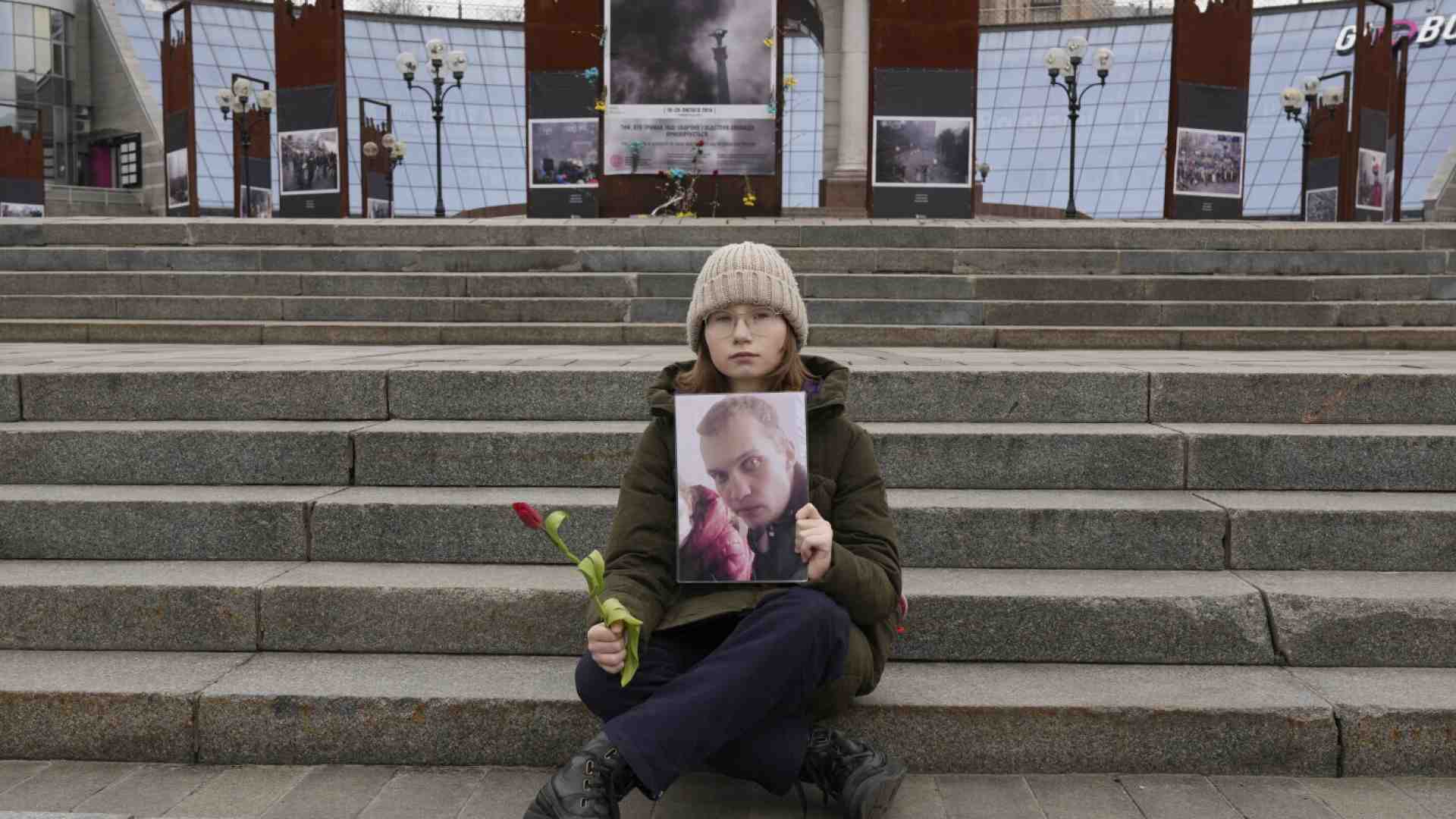 La differenza tra celebrare la vittoria e ricordare la guerra. Kyiv 80 anni dopo