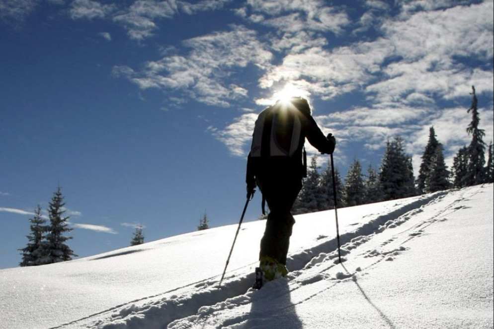 Sulle vette della Lombardia numeri sempre crescenti. A Capodanno tutto esaurito in Valtellina - Ansa