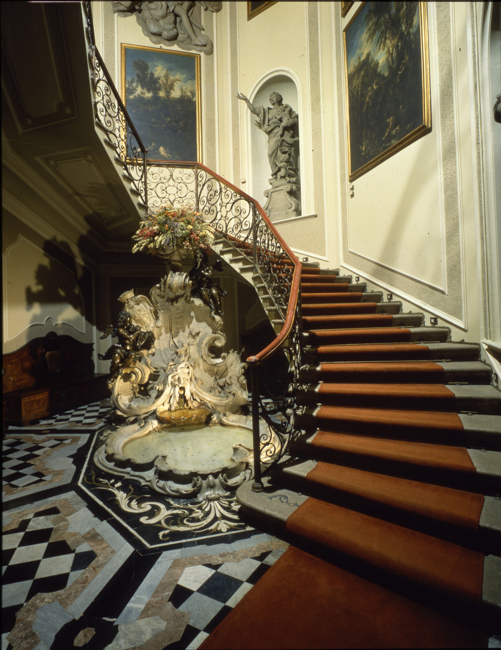 Lo scalone d'ingresso - Ufficio stampa museo