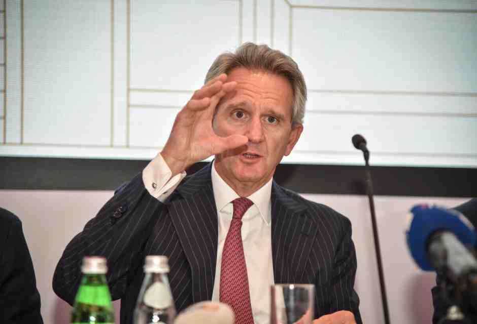 Sportellate da sballo tra Novaglio e Nagel sul futuro di Mediobanca