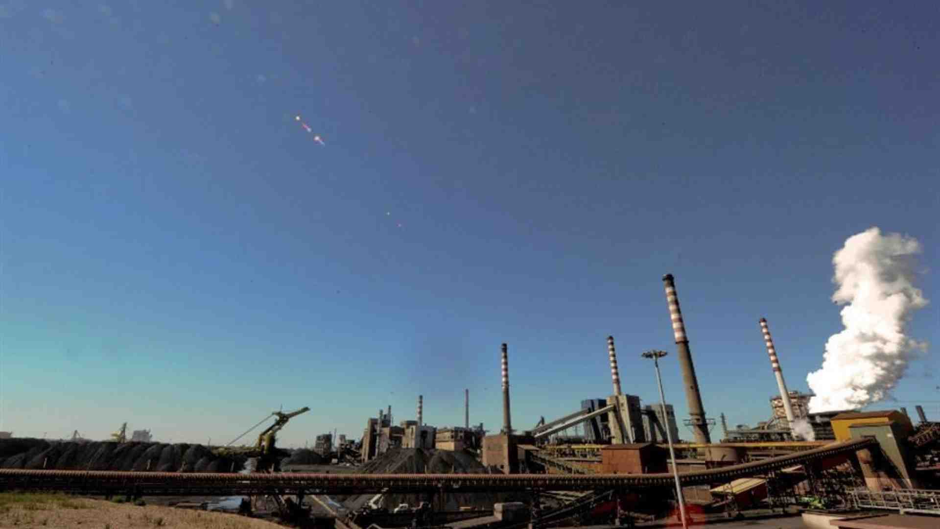 Acciaio rovente per l'ex Ilva: cassaintegrazione per 4mila