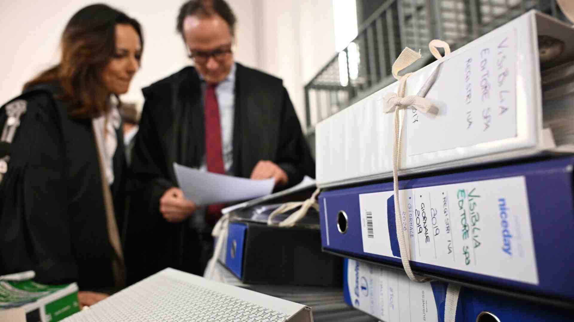 Industria, immigrazione, lavoro, segreti di stato. Le esondazioni delle procure non sono atti dovuti