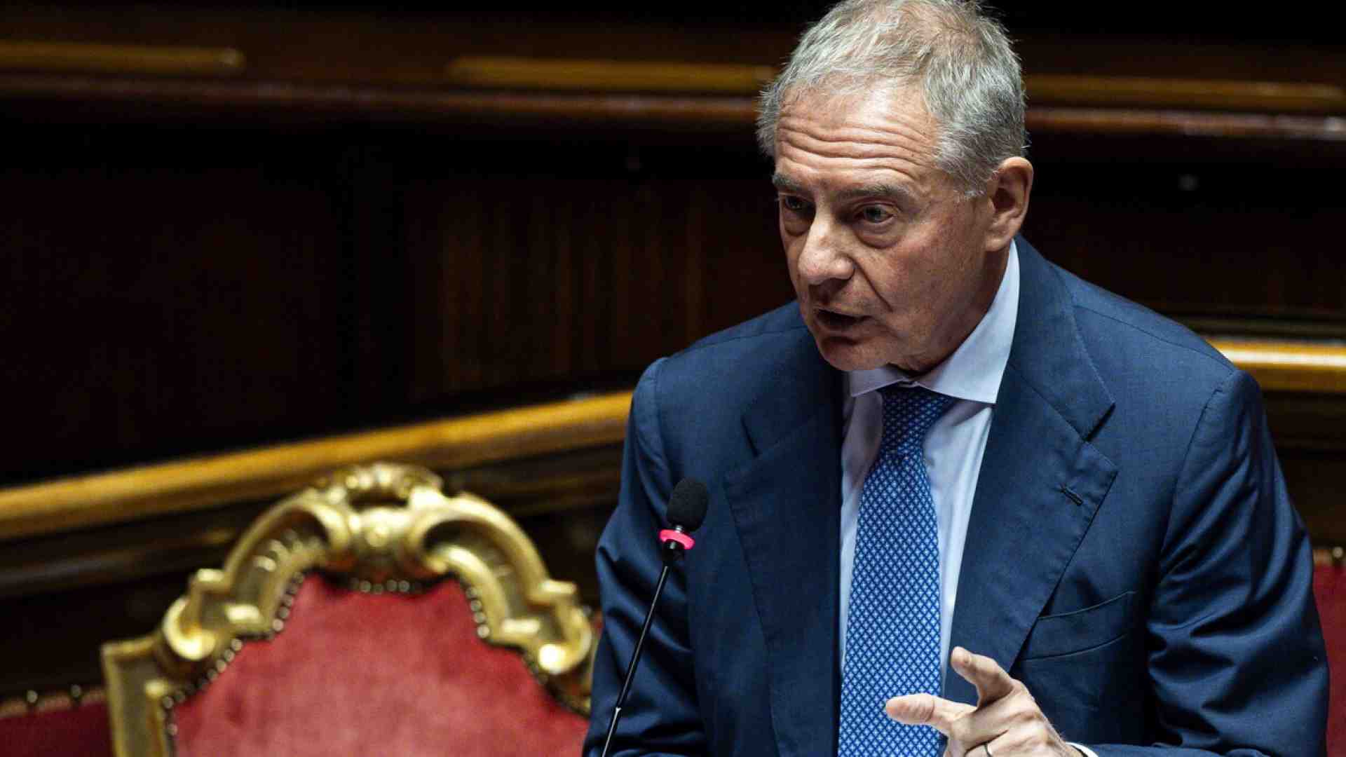 Urso al Senato: “I dazi di Trump peseranno circa il 10 per cento sul nostro export negli Stati Uniti”