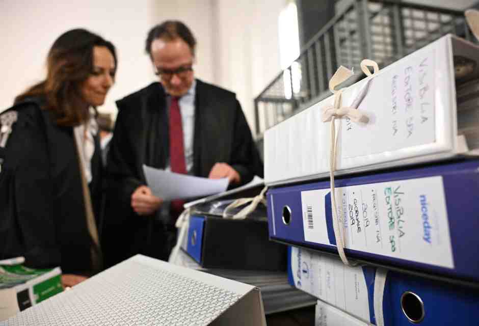 Industria, immigrazione, lavoro, segreti di stato. Le esondazioni delle procure non sono atti dovuti