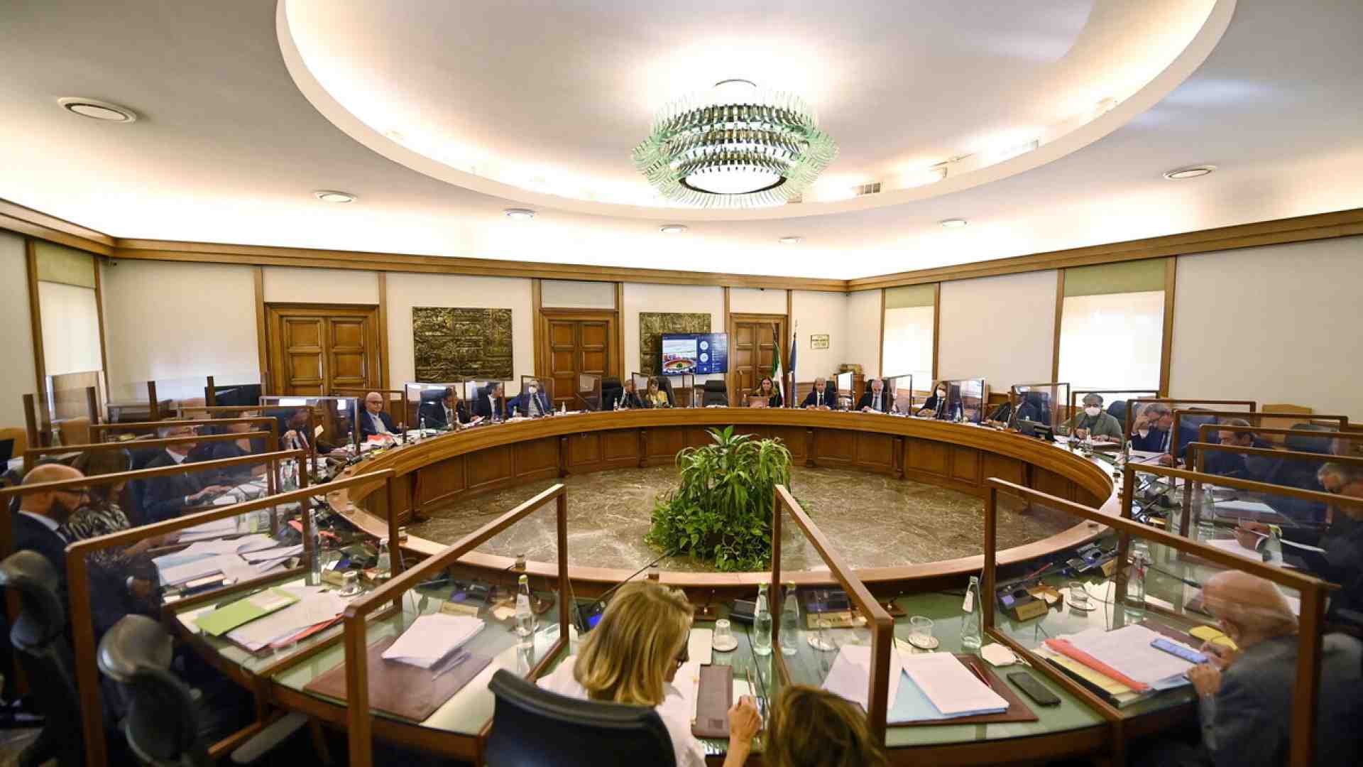 Il Csm ricuce lo strappo con i pm antimafia: lunedì il vertice