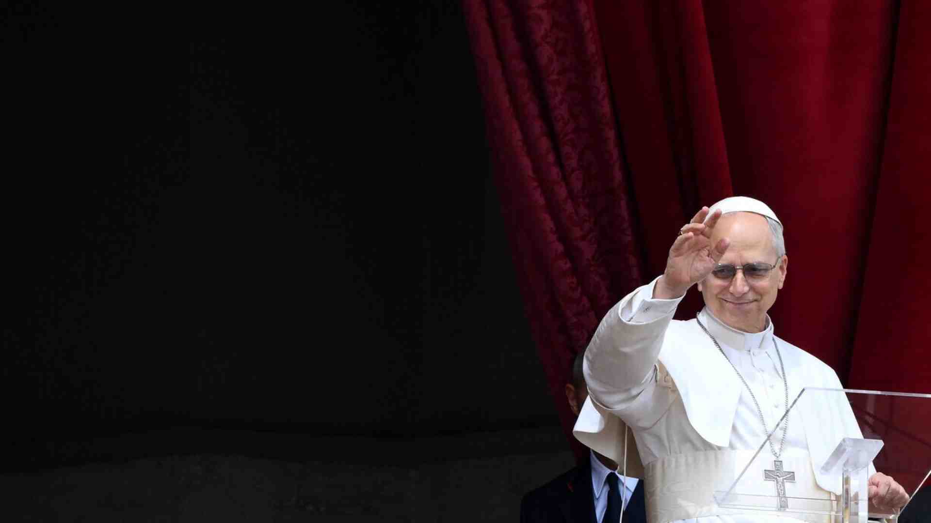 Meloni chiama il Papa: "L'Italia apprezza e sostiene gli sforzi per la pace e uno sviluppo etico dell'IA"