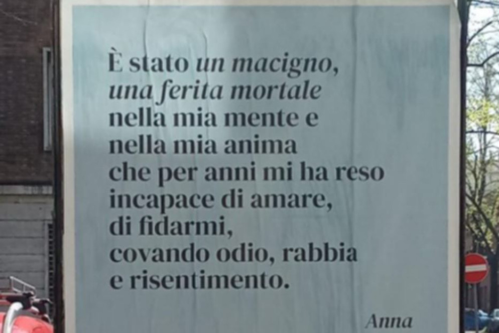 Uno dei manifesti esposti a Modena durante l'iniziativa "40 giorni per la vita" - .